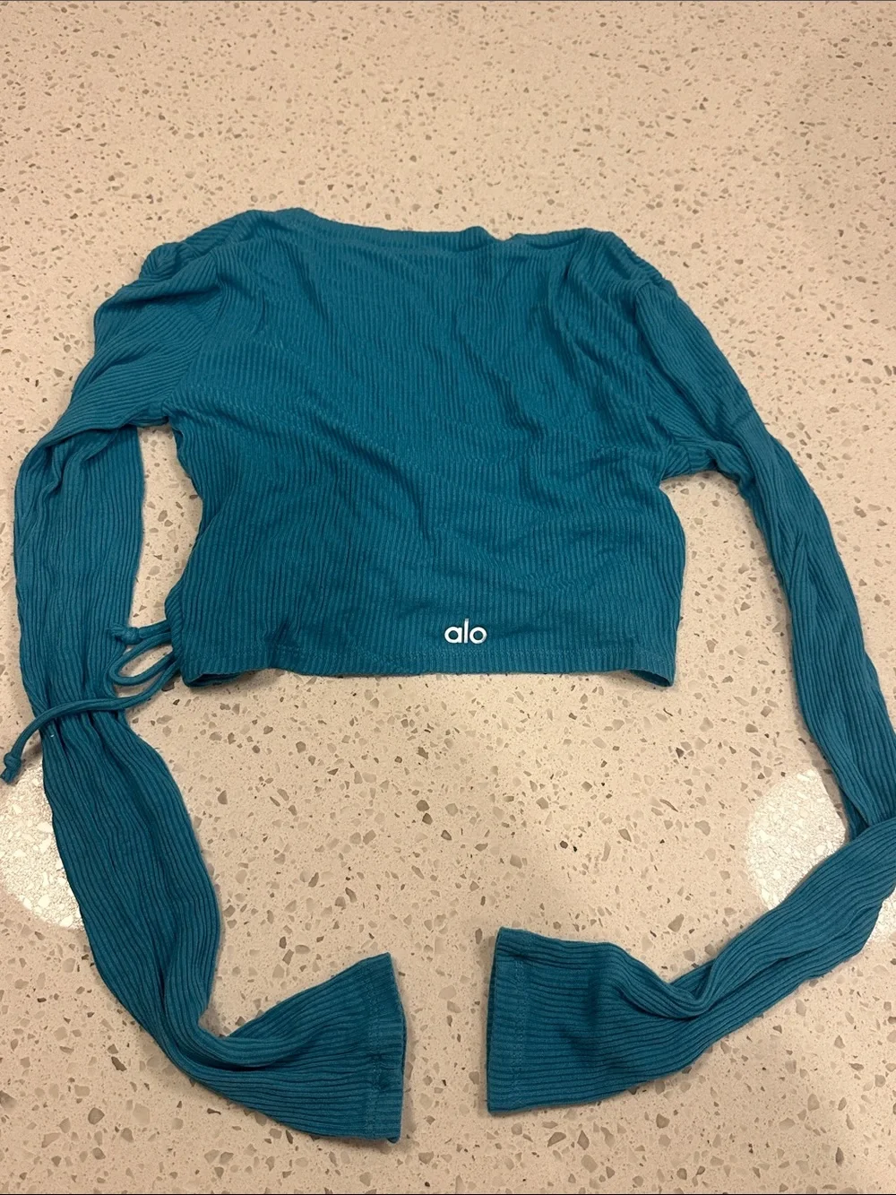 Alo Yoga long sleeve top size small